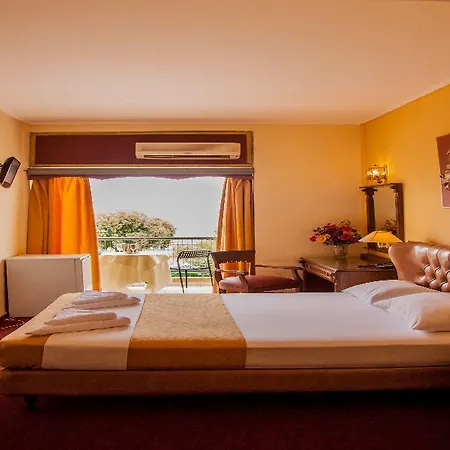 Hotell Galini Palace 3*