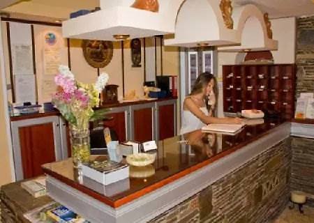 Hotell Galini Palace 3*